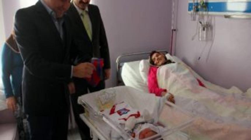 Karabükspor Yeni Doğan Bebekleri Doğuştan Karabükspor’lu Yapıyor