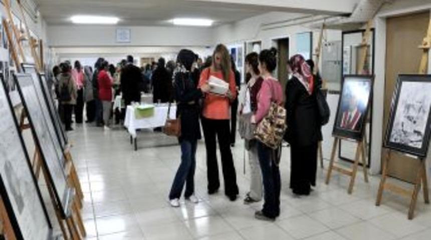 Eğitim Fak&uuml;ltesi &Ouml;ğrencileri Resim Sergisi A&ccedil;tı