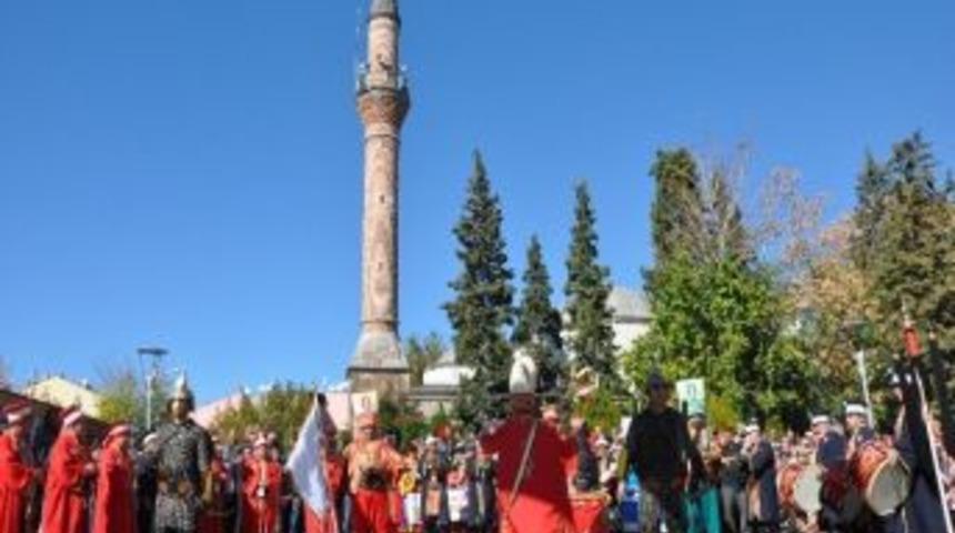 Avrupa Atlı Ok&ccedil;uluk Şampiyonası Uşak'ta Başladı