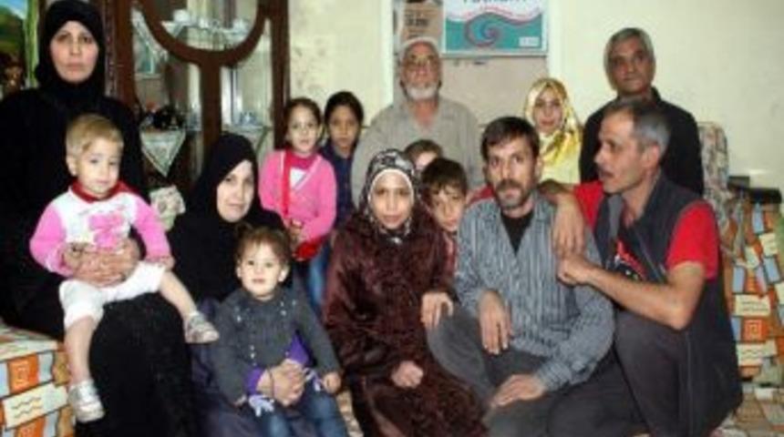 Evinde 18 Suriyeliyle Birlikte Kalıyor