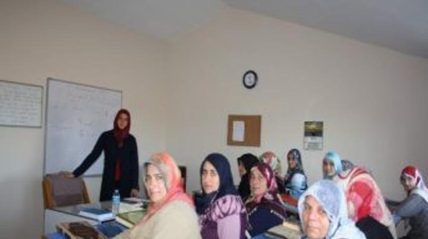 Atıl Durumdaki K&ouml;y Okulları Kur&rsquo;an Kursu Olarak Hayat Buldu