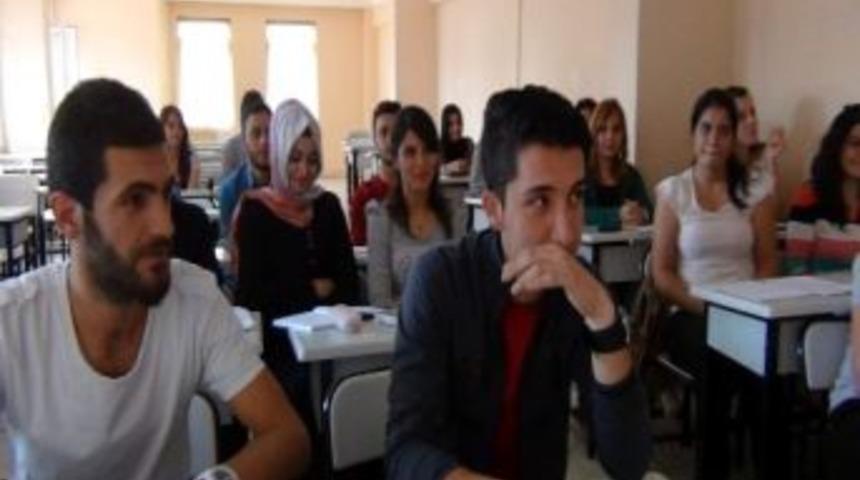 &Uuml;niversite &Ouml;ğrencilerine &Ccedil;ince Ders