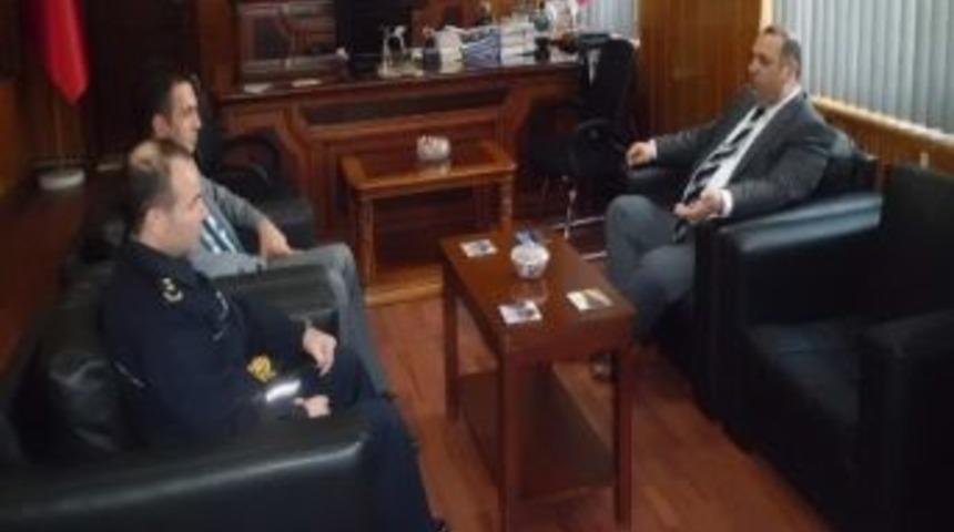 Sakarya İl Emniyet M&uuml;d&uuml;r&uuml; Aktaş Karasu Kaymakamını Ziyaret Etti