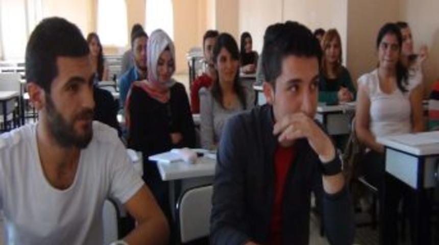 Gaziantep&rsquo;te &Uuml;niversite &Ouml;ğrencileri &Ccedil;ince Ders Alıyor