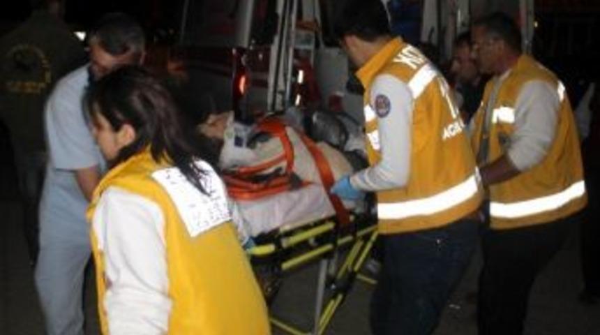 Elektrikler Kesilince Mermer Bloğun &Uuml;zerine D&uuml;ş&uuml;p Yaralandı