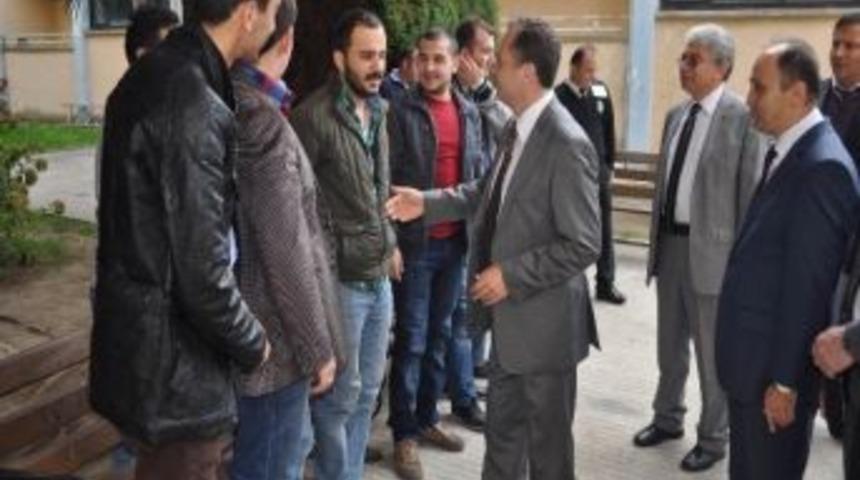 Rekt&ouml;r Prof. Dr. Yarılga&ccedil;&rsquo;tan İncelemeler