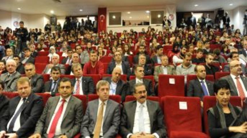 Prof. Dr. La&ccedil;iner: &Uuml;lkelerin Anayasaları Yazılı Değildir