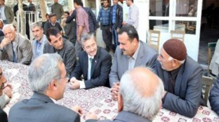 Şahinbey Belediyesi Yavuzeli İl&ccedil;esinde Asfalt Ve Kilittaşı &Ccedil;alışması Yaptı