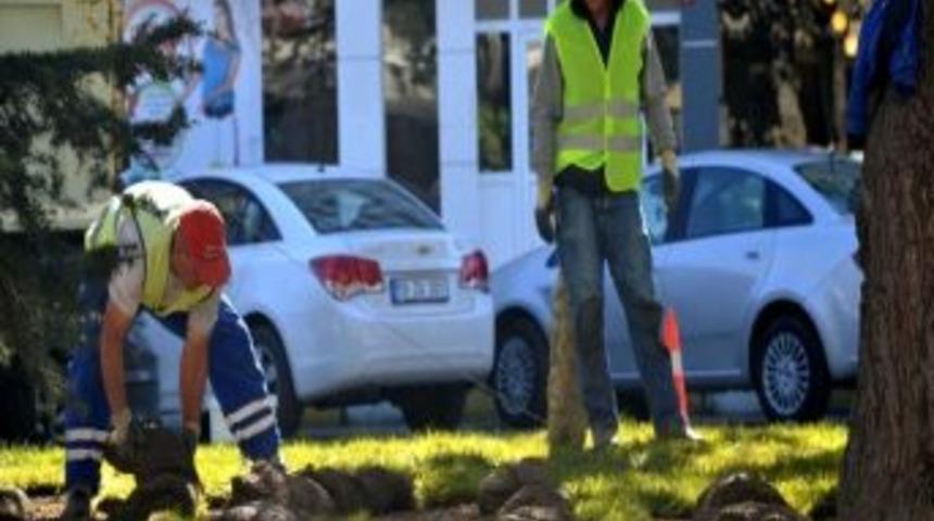 &Ccedil;orlu'da Kaldırımlar &Ccedil;imlendi