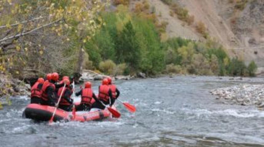 GEN&Ccedil;SEM&rsquo;den Rafting Etkinliği
