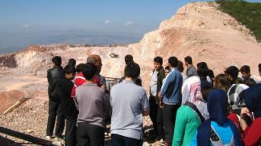 &Ouml;zel Birlik'te &Ouml;ğrencilere Uygulamalı Ders