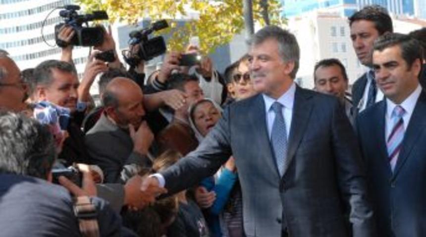 Cumhurbaşkanı G&uuml;l, Cuma Namazını Hunat&rsquo;ta Kıldı