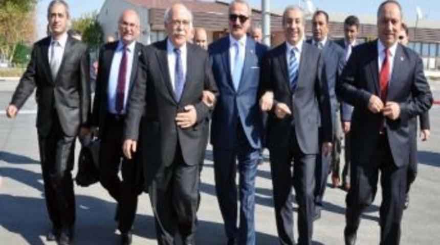 &Uuml;&ccedil; Bakan Muş&rsquo;ta