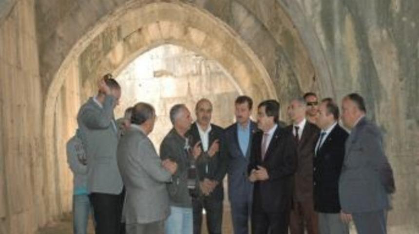 Vali Yılmaz, İncirhan&rsquo;da İncelemelerde Bulundu