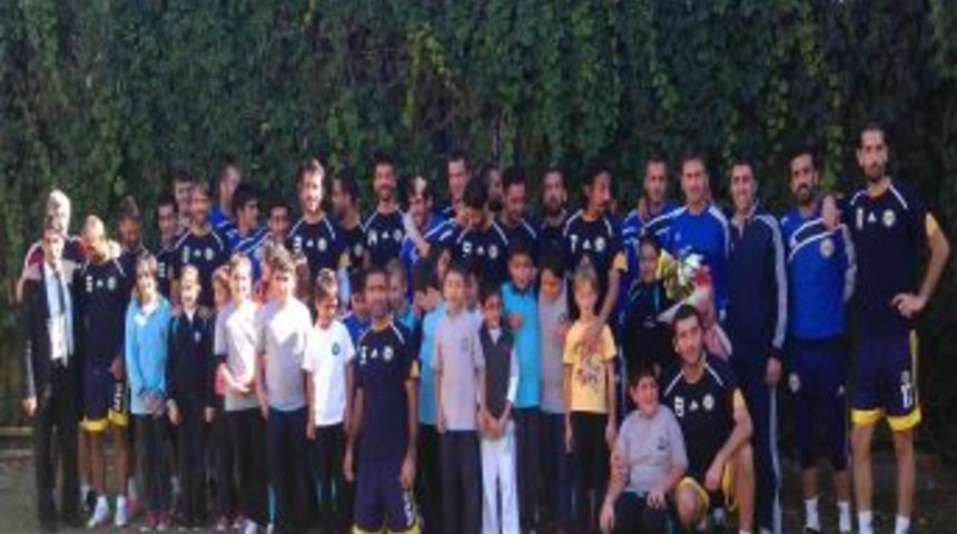 Bahar İlk&ouml;ğretim Okulu&rsquo;ndan Tarsus İdmanyurdu&rsquo;na Moral Ziyareti