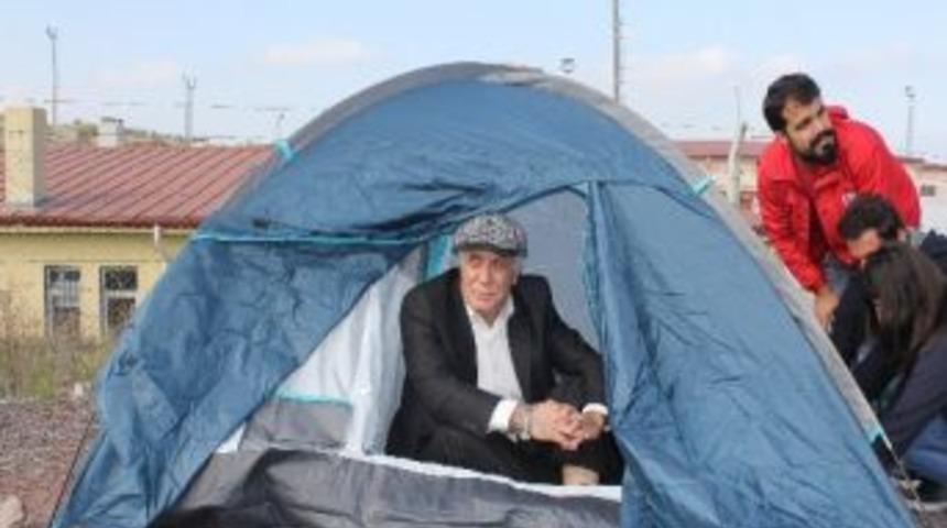 Eski Vekil Alınak'tan Cezaevi &Ouml;n&uuml;nde &Ccedil;adırlı Eylem