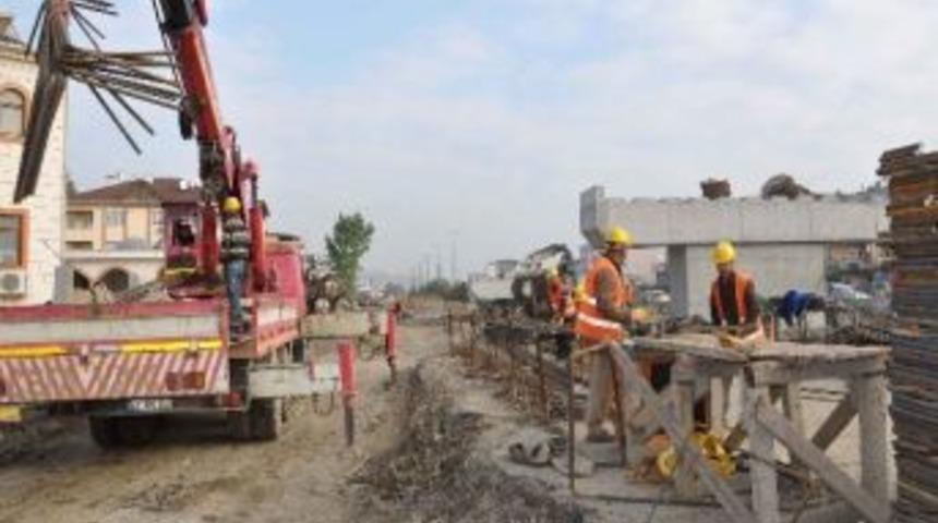 Yahya Kaptan K&ouml;pr&uuml;l&uuml; Kavşağı Şekilleniyor