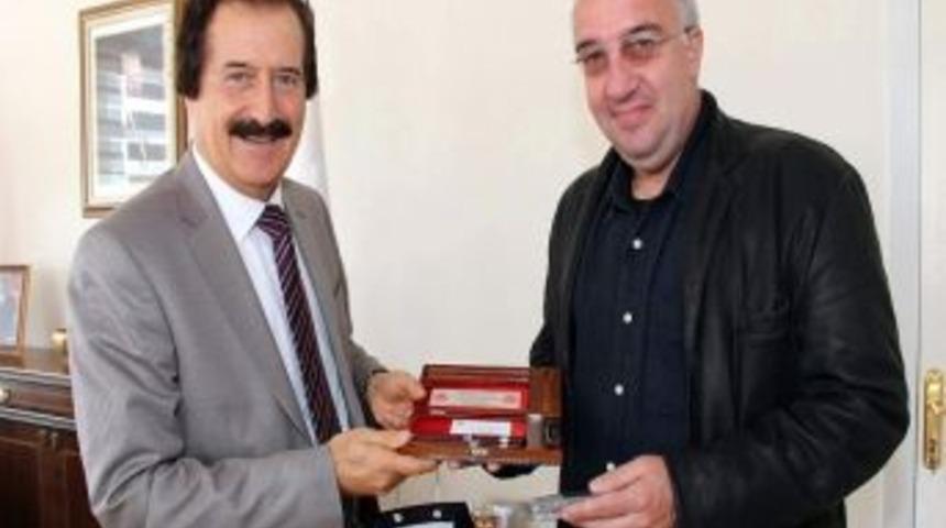 Makedonya Cumhurbaşkanı Danışmanı Dr. Stankovıc, Rekt&ouml;r Kocacık&rsquo;ı Ziyaret Etti