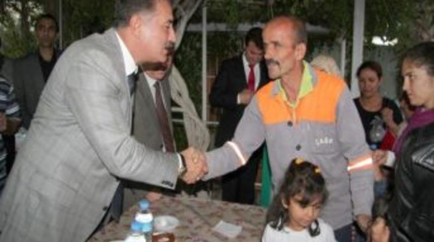 Başkan Tuna Temizlik Personeliyle Bir Araya Geldi