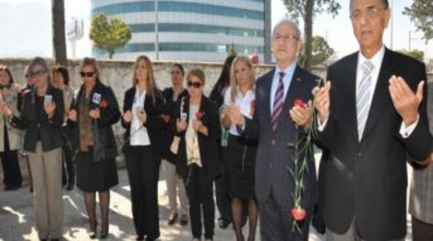 Eğitim Duayeni Tatış, Kabri Başında Anıldı