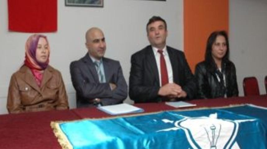 Gazeteci Nihat Bı&ccedil;ak Başkanlığa Talip