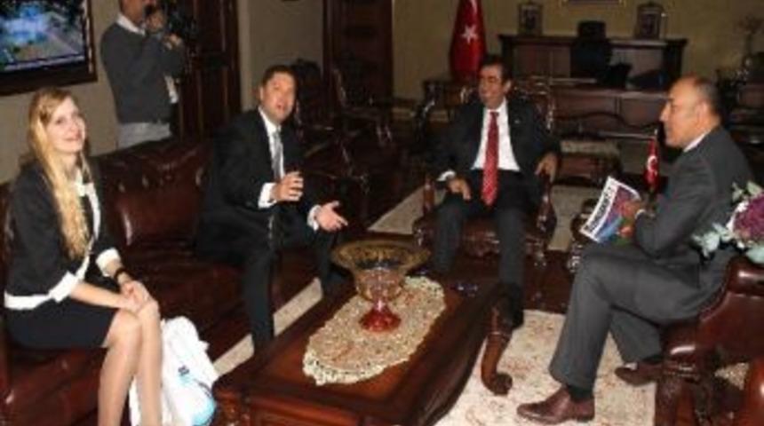 Litvanya B&uuml;y&uuml;kel&ccedil;isi Kudzmanas'dan Vali G&uuml;zeloğlu'na Ziyaret