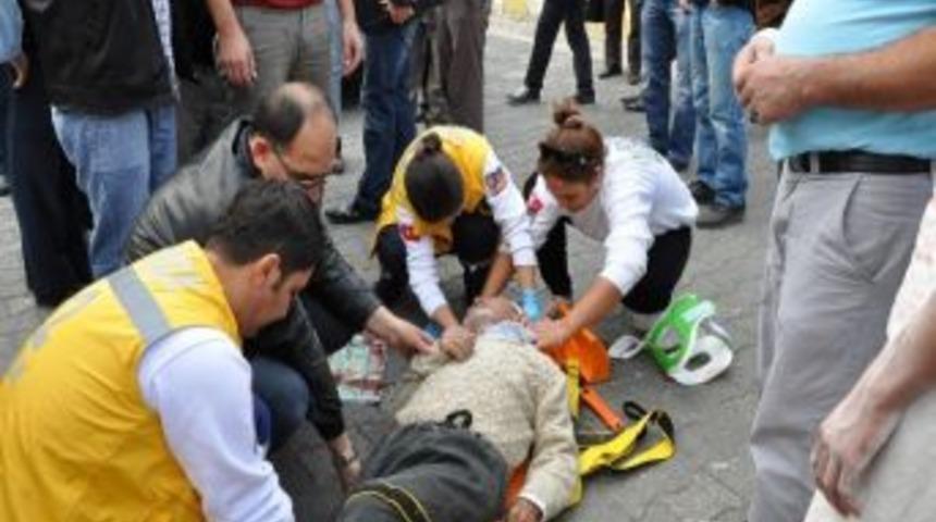 Otomobil Yayaya &Ccedil;arptı: 1 Yaralı