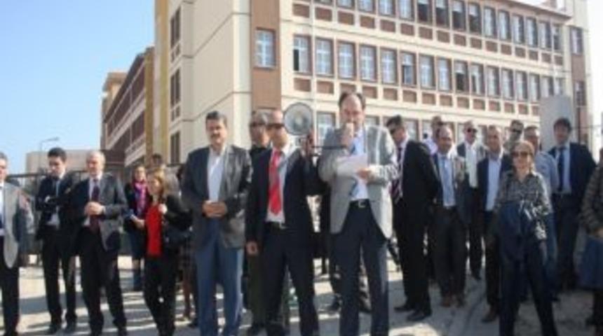 Ayvalık’ta Öğretmene Saldırı İddiası