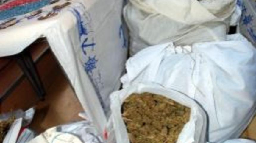 Vali Kıra&ccedil;&rsquo;tan Uyuşturucu Satıcılarına İş Teklifi