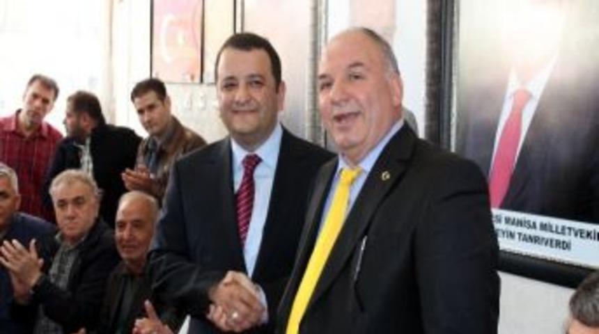 Avukat &Ccedil;obanoğlu, Ak Parti'den Aday Adaylığını A&ccedil;ıkladı