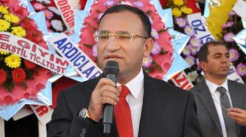 'Kılı&ccedil;daroğlu Ve Bah&ccedil;eli'yi Millet Getirse, Hastanelerin Elektriğini Yakamazlar'