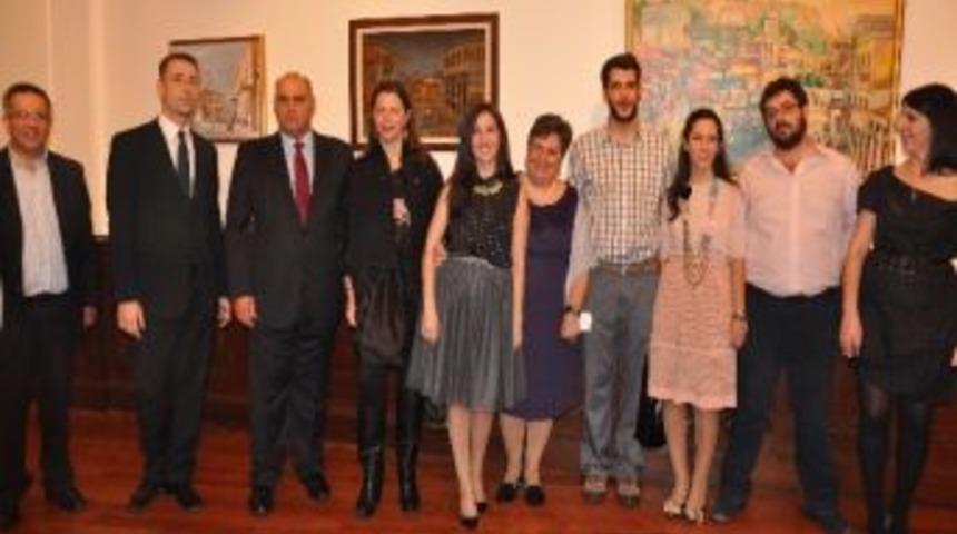 Sismanoglio Megaro&rsquo;da Yunan Ve Kıbrıslı Naif Ressamların Eserleri Sergilendi