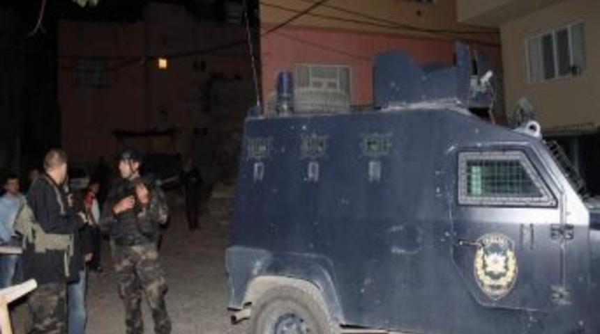 Siirt&rsquo;te Evden A&ccedil;ılan Etrafa Ateş Paniğe Neden Oldu