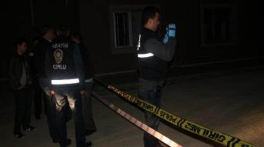 Yoğun Bakımdan &Ccedil;ıktı İntihar Etti