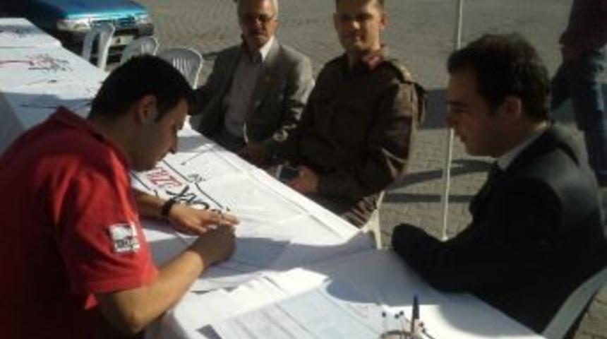 Karaisalı Kaymakamı Hakkı Başhan'dan Kan Bağışına Destek