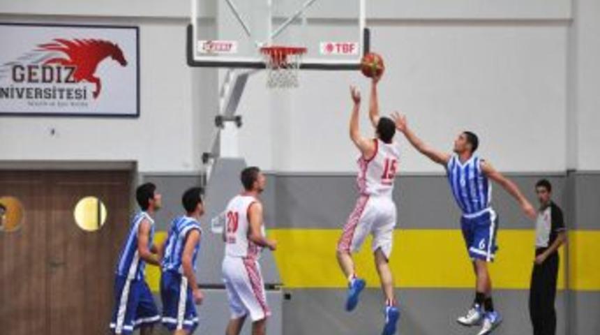 Gediz &Uuml;niversitesi, Basketbolda Aydınspor 1923'&uuml; 112-33 Yendi