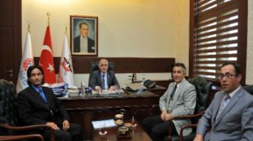 Eskişehir G&ouml;rme Engelliler Spor Kul&uuml;b&uuml;'nden Vali Tuna&rsquo;ya Ziyaret