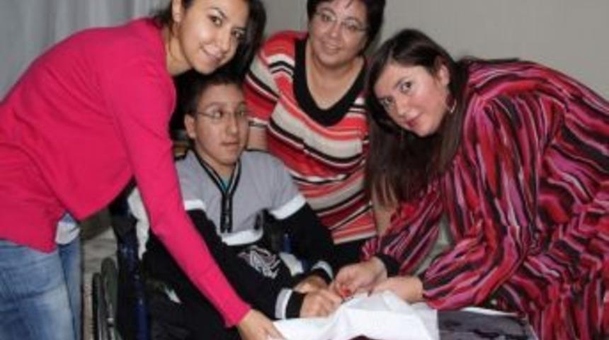 Otistik Bireyler Atat&uuml;rk Sergisi A&ccedil;ıyor