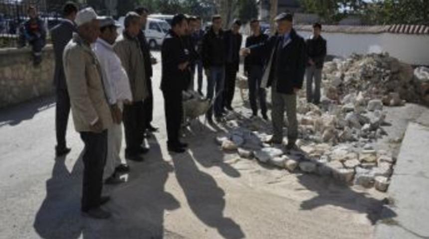 Tapucak Mahallesi'nde Yollar Ge&ccedil;mişten İzler Taşıyacak