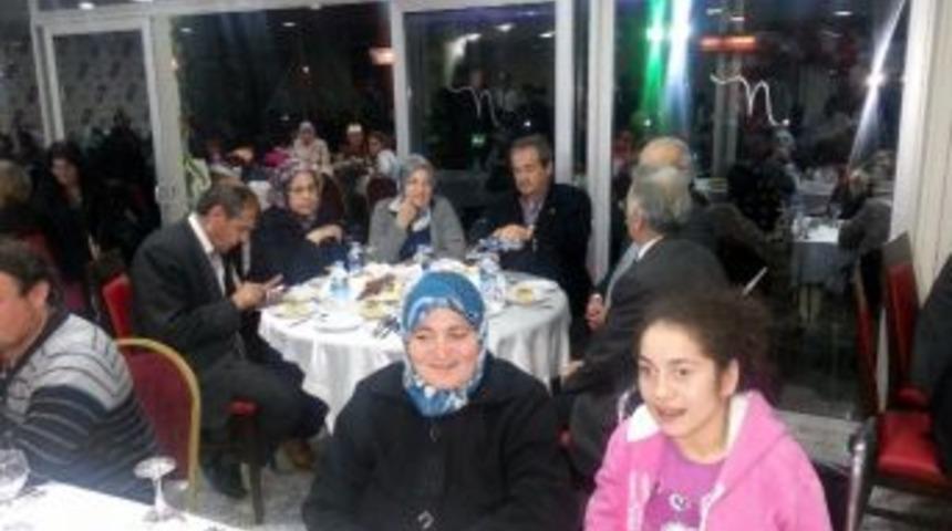 Gedizli 22 Bedensel Engelli "dışarıdaki Hayat" Projesinin Gala Gecesine Katıldı