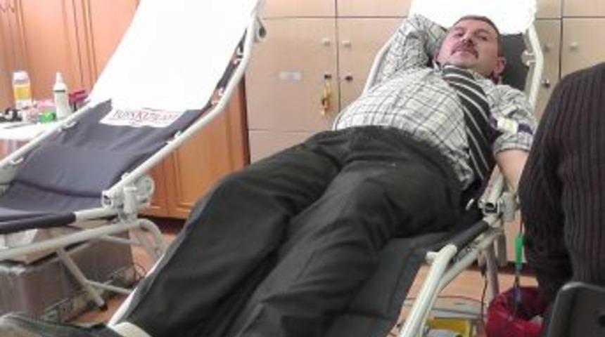 İlkokul &Ouml;ğrencileri Kan Bağışı Kampanyası D&uuml;zenledi