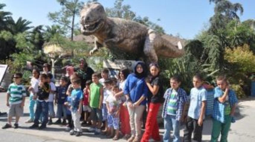 Plastik Toplayanlar Hayvanların D&uuml;nyasına &Uuml;cretsiz Giriş Yapacak