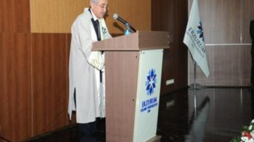 Et&uuml; Rekt&ouml;r&uuml; Prof. Dr. Yaylalı: