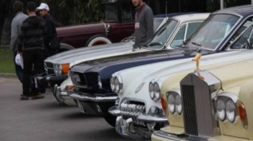 Klasik Otomobiller 'bebekler' İ&ccedil;in Yollarda