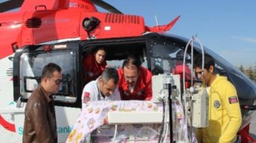 Ambulans Helikopter Prematüre İkizler İçin Uçtu