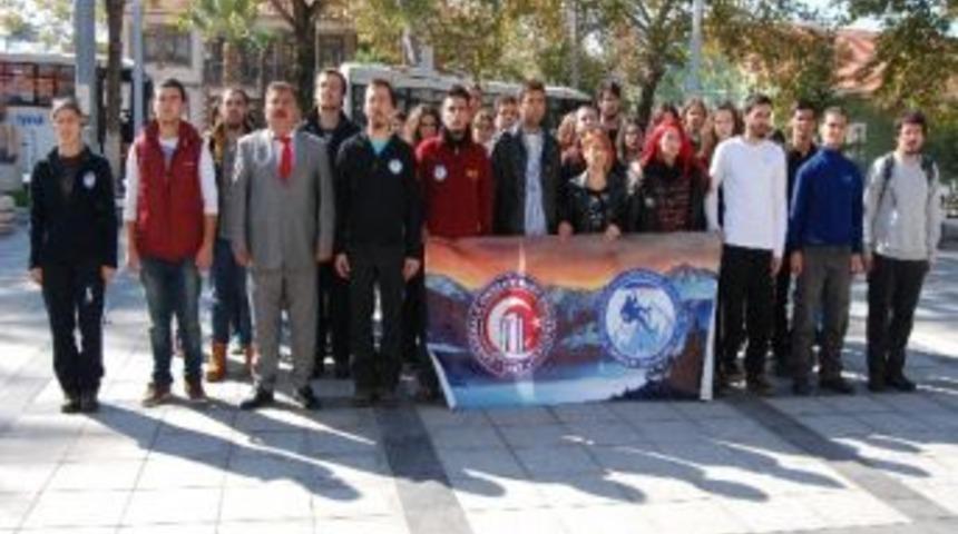 Cumhuriyet İ&ccedil;in Tırmandılar