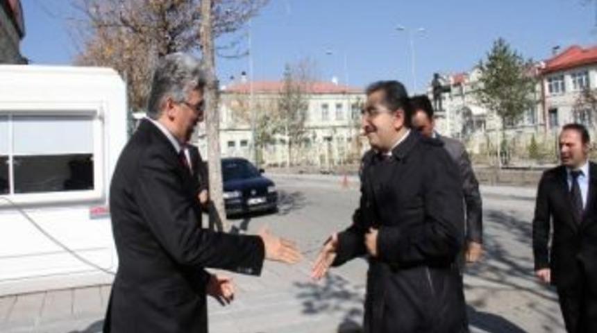 Aile Ve Sosyal Politikalar Bakanlığı M&uuml;steşarı Kars&rsquo;ta...