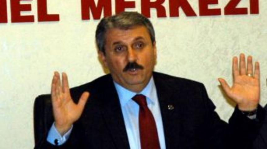 Destici'den AK Partili Ve MHP'li Kadın Milletvekillerine 'baş&ouml;rt&uuml;s&uuml;' &Ccedil;ağrısı