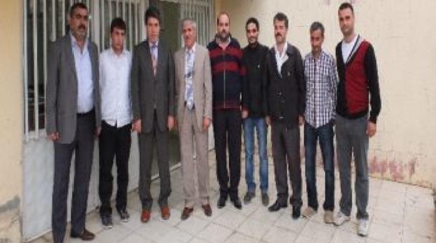 Mardin Valisi Cengiz'den Gazeteciler Derneğine Ziyaret