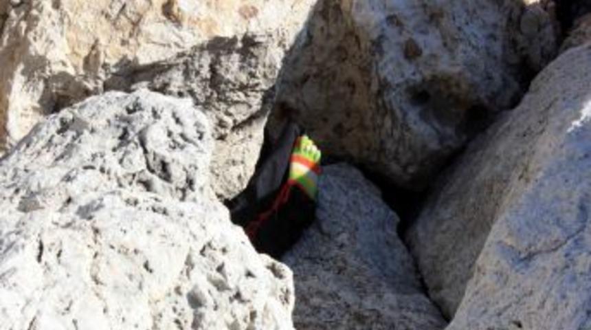 Nisanlısının kafasını kayalıklara vurarak &ouml;ld&uuml;rd&uuml;